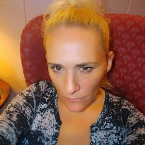 Meet your Posher, Angela